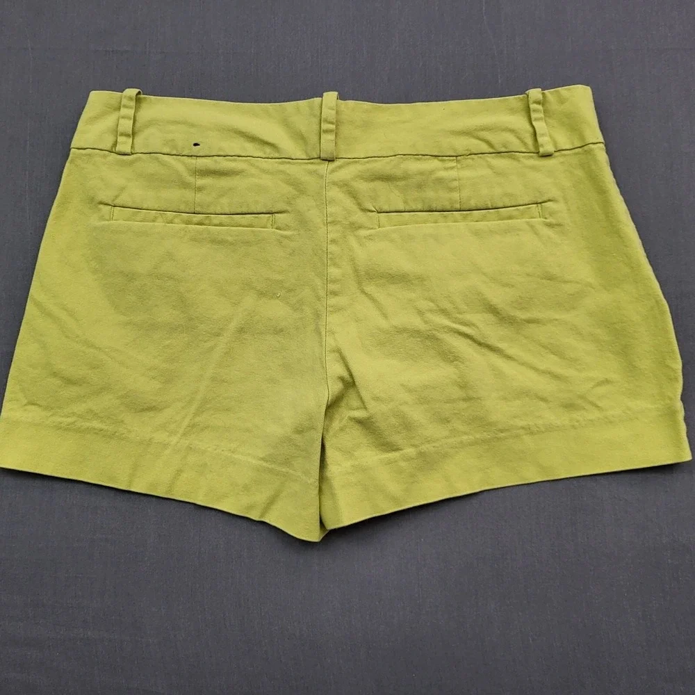 Banana Republic Ryan Fit Chartreuse Green Chino Shorts Womens Sz 6 Cotton Blend